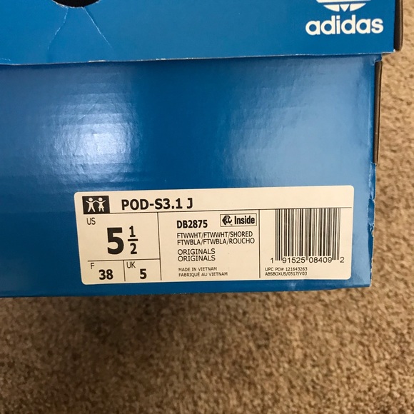 Adidas | NIB White Sneakers 5.5 Kids - Picture 8 of 8